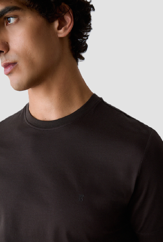 T-shirt con logo ricamato uomo marrone 