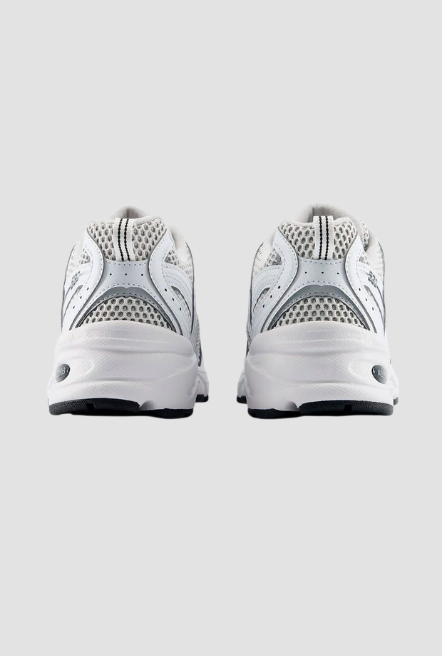 Scarpe NB 530 unisex grigio silver 