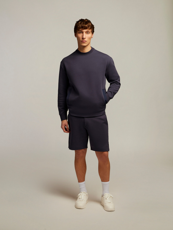 MACRON 200006150001NAVY